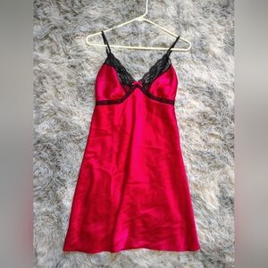 *NWOT* Apt 9 Intimates Women's Medium Red & Black Lace Trim Slip Valentine's Day